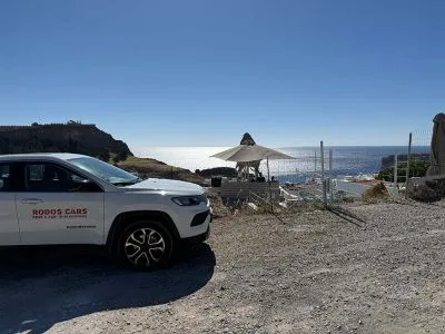 Mietwagen in Lindos – Rodos Cars Station im Hotel Comfy Suites